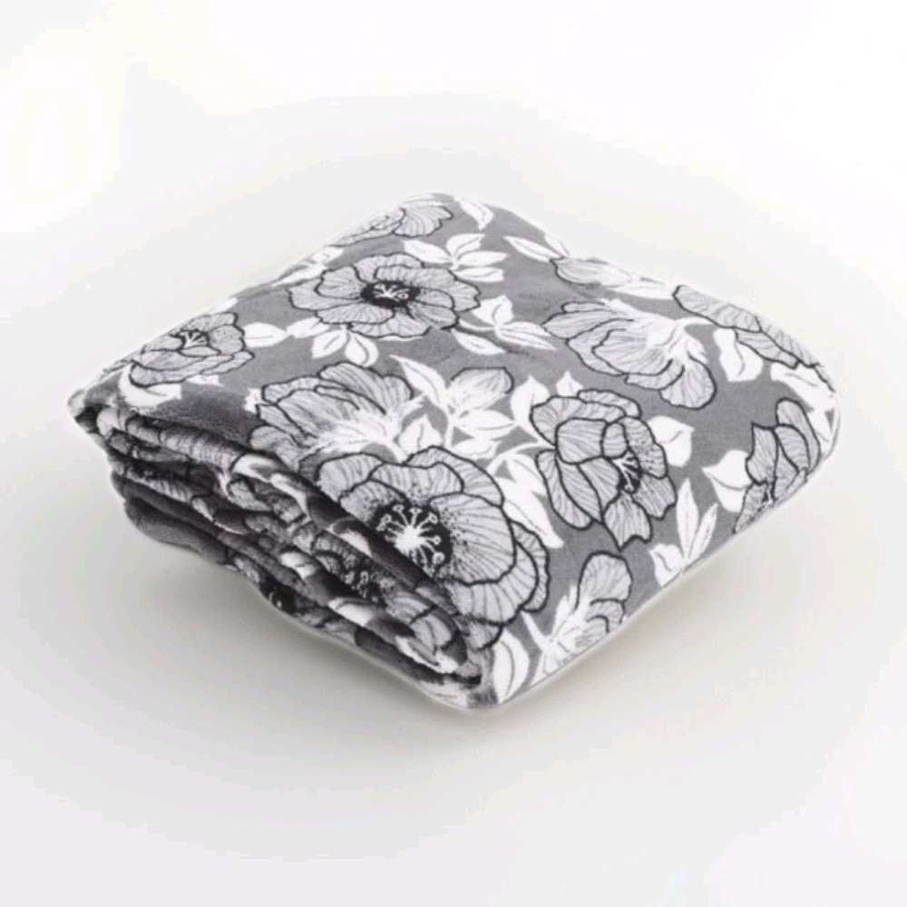 Vera Bradley Moonshadow Meadow Throw Blanket 80" x 50" NWT MSRP $65 Microfleece